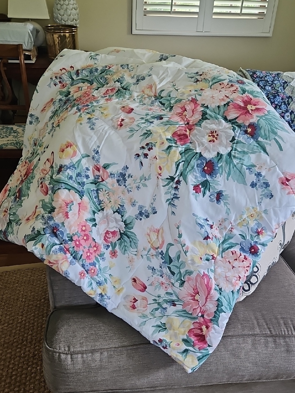 Reversible twin size comforter. Matches Other Bedding.